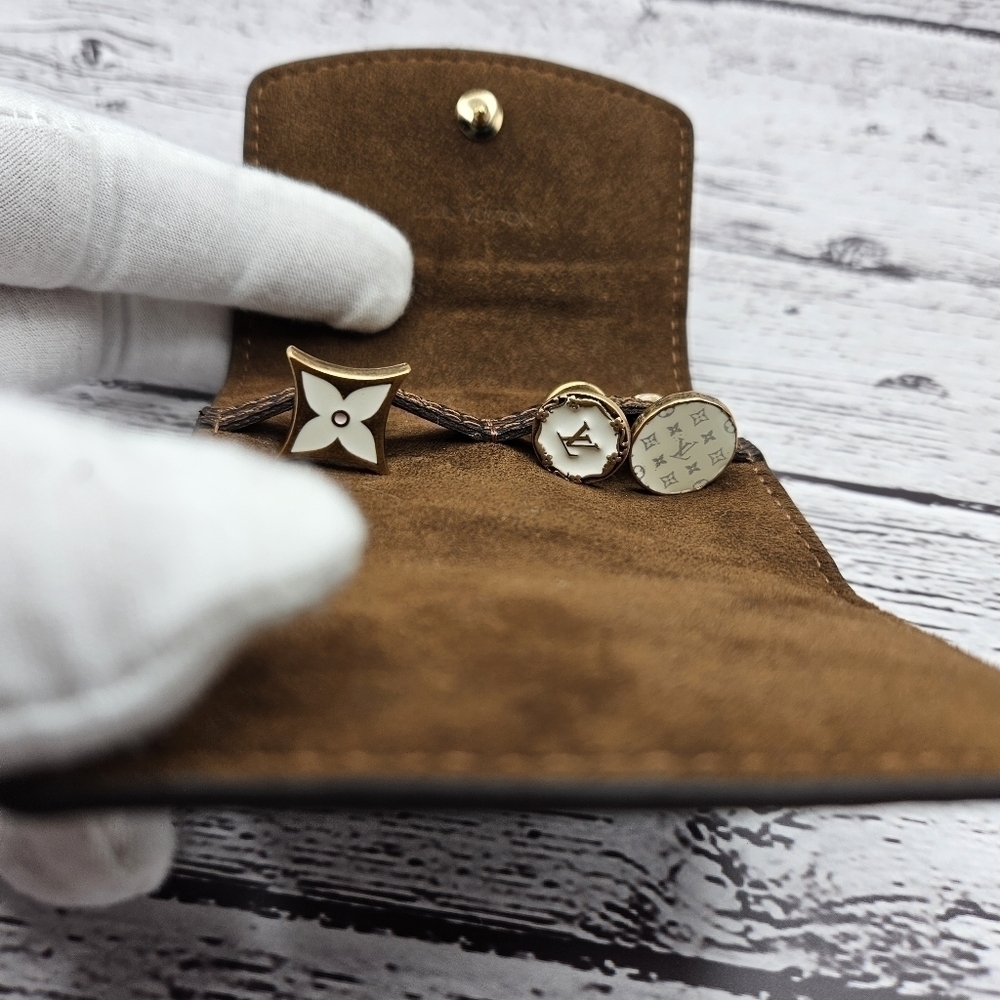 Louis Vuitton Cuff Link set with Damier Ebene Case - Picture 3 of 9